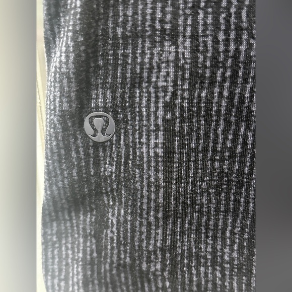 Lululemon Trikonasana Tee - Picture 6 of 6